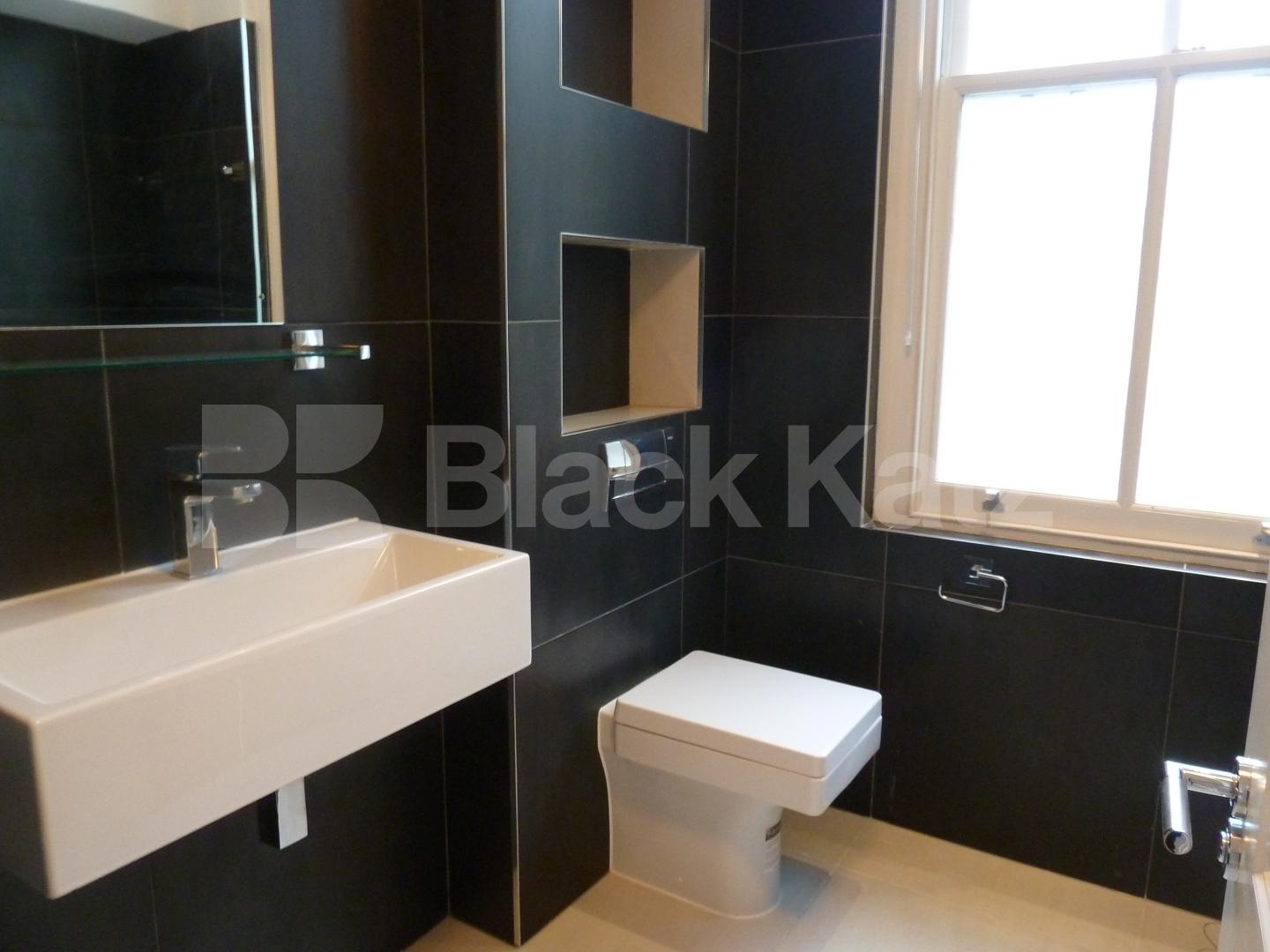 			NEW INSTRUCTION, 2 Bedroom, 1 bath, 1 reception Flat			 Stavordale Road, ISLINGTON,HIGHBURY